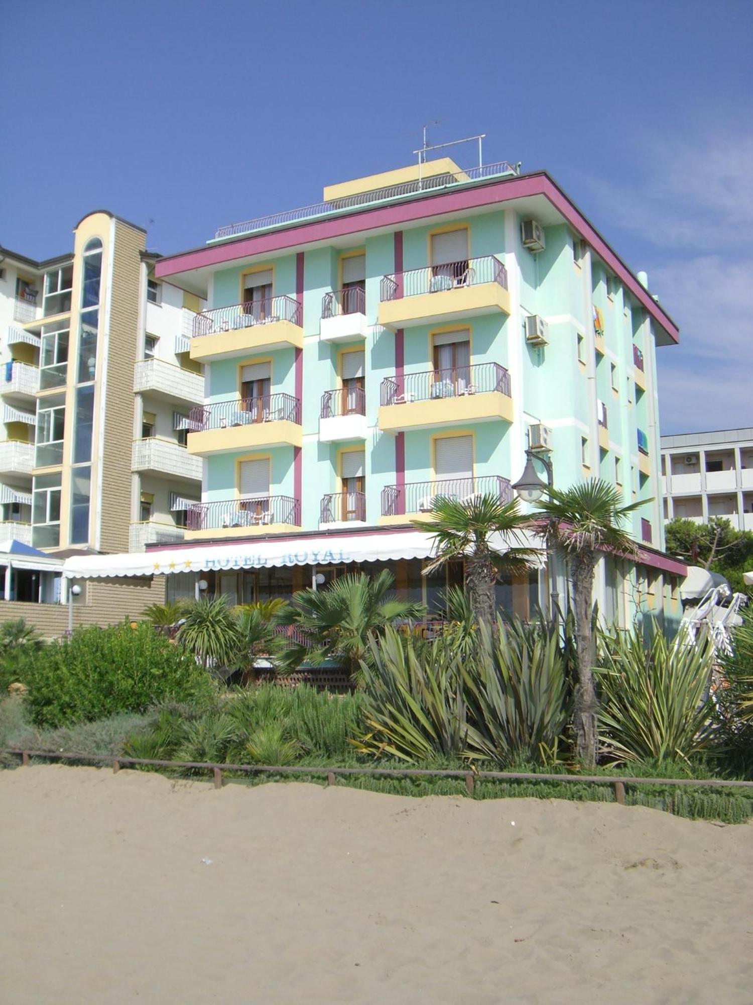 Royal Garni Hotel 3*